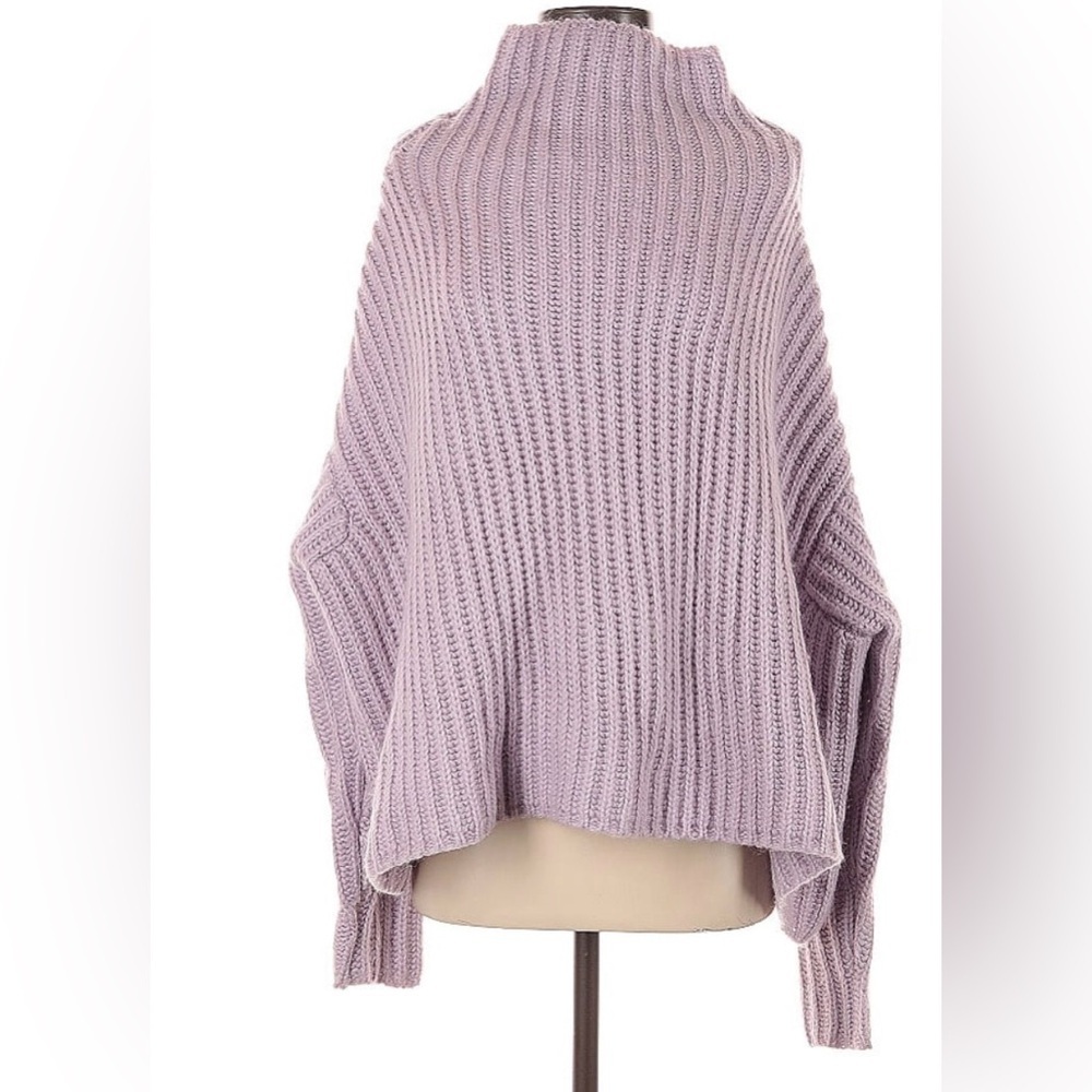 ACNE STUDIOS
Chunky Sweater Lavender Knit Sweater